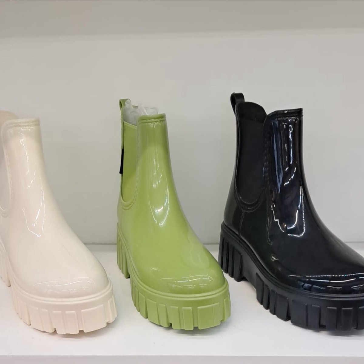 STK Shiny Short Waterproof Boots Black